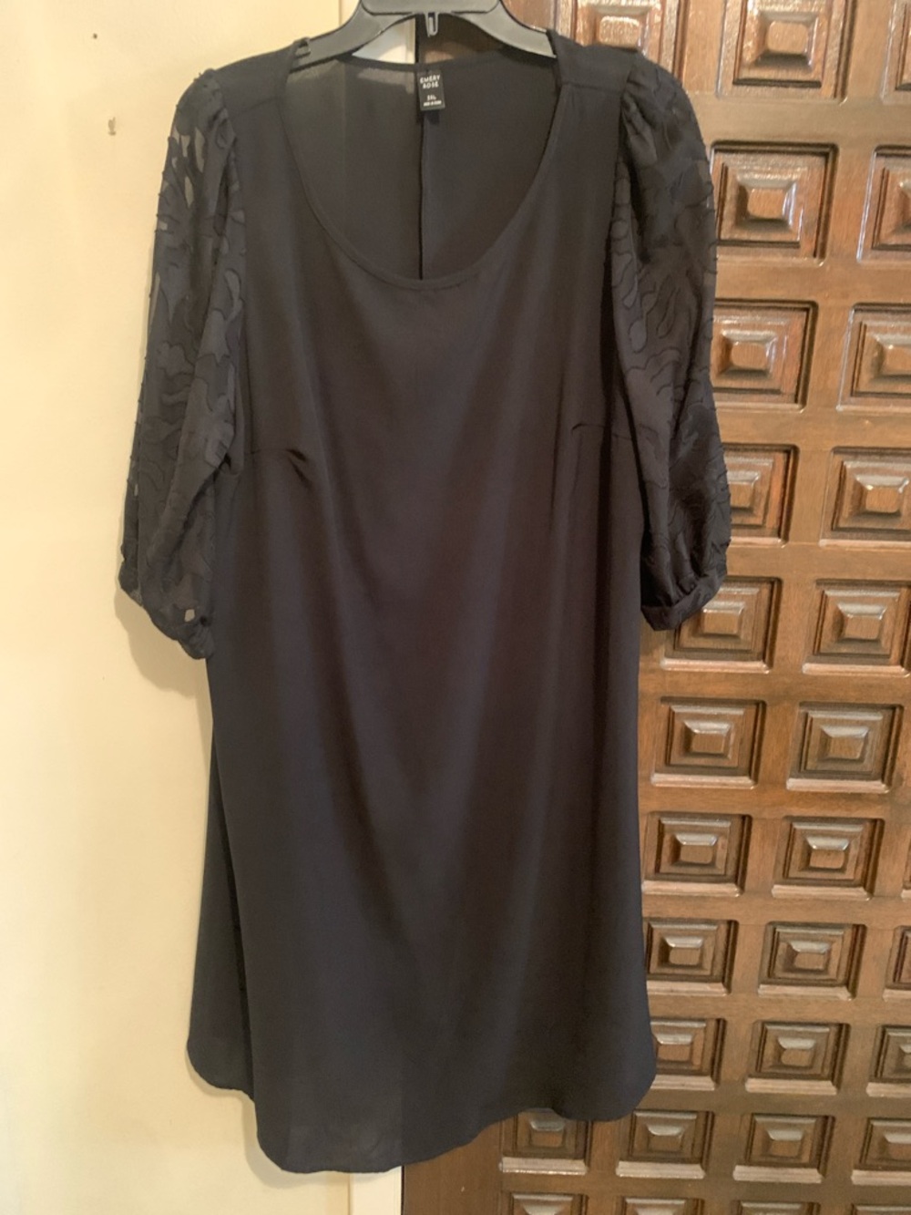 Black PLUS SIZE 2X Scoop Neck Dress with Textured Sleeves